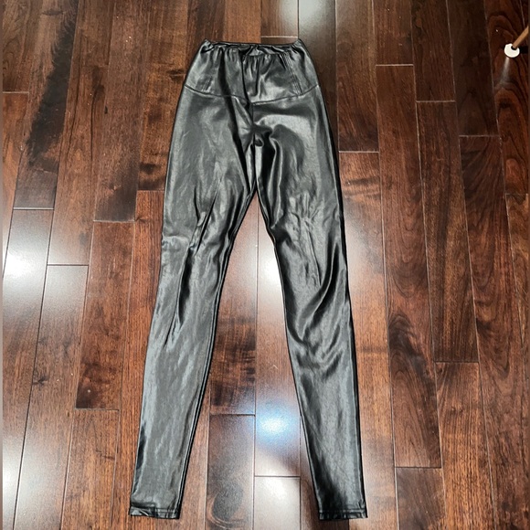 Wilfred | Daria Leggings - Picture 10 of 11